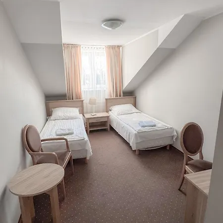 Otel Zlote Runo - Hotel&Restauracja Karolina