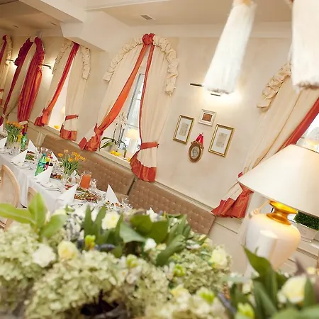 Homestay szállás Hotel&restauracja Zlote Runo Góra Kalwaria