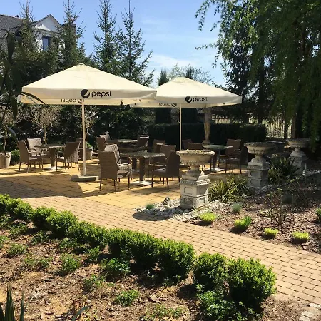 Otel Zlote Runo - Hotel&Restauracja Karolina